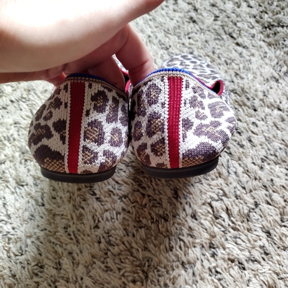 Rothy's Mocha Spot Animal Leopard Cheetah Slip On Loafer Flat Shoes Sz 7,5 - Picture 5 of 8